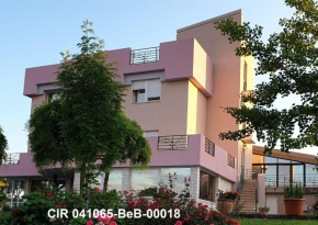 Отель B&B La Torretta  Тавуллия